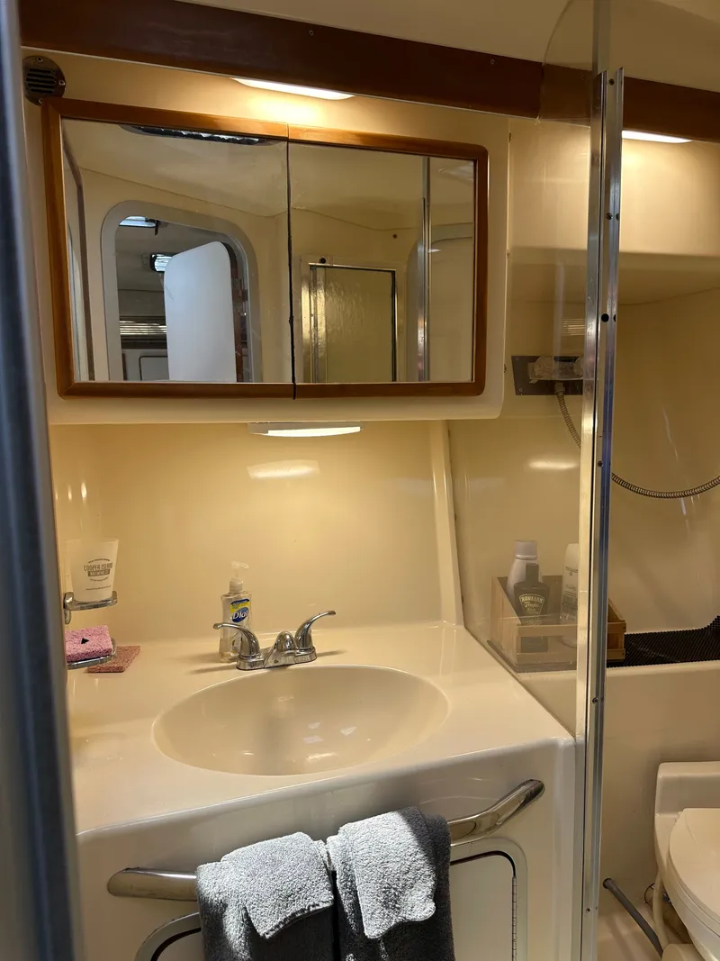 Slide: The Image of Sea Ray 350 Sundancer 1991 - 30