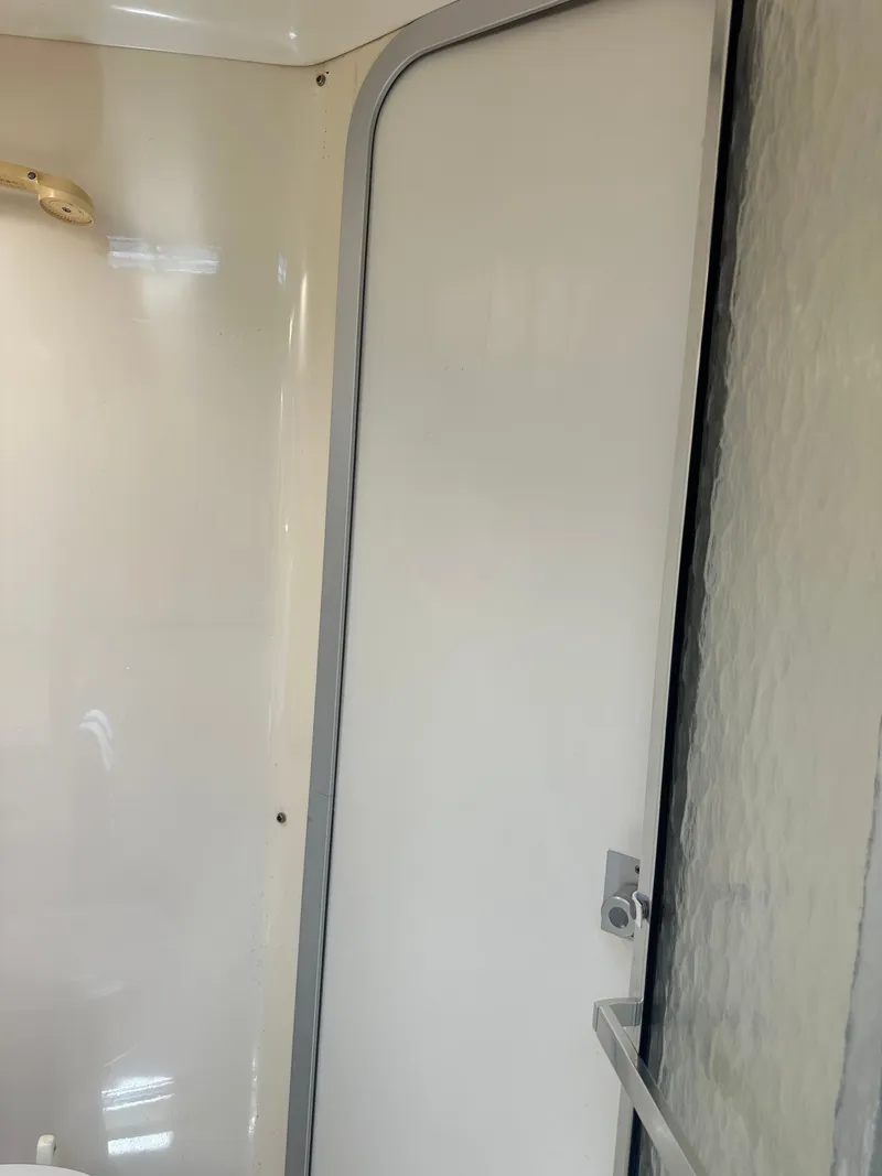 Slide: The Image of Sea Ray 350 Sundancer 1991 - 32