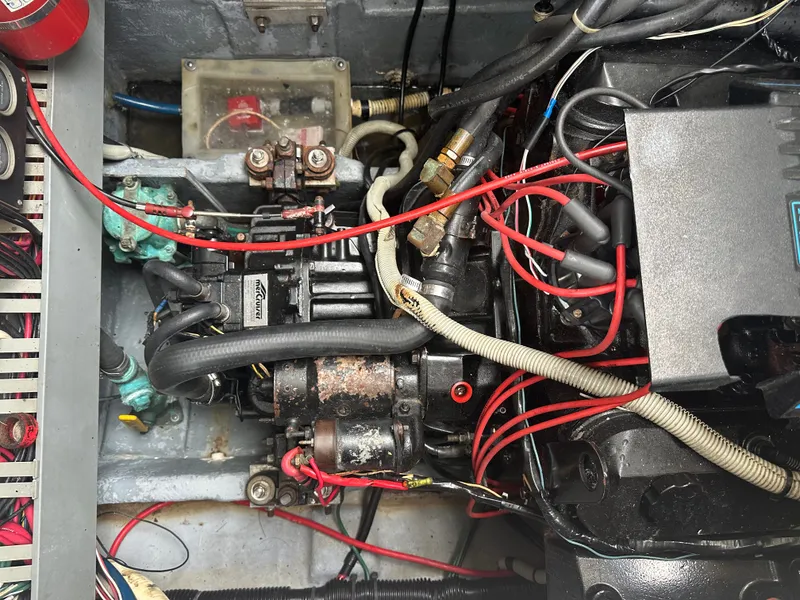 Slide: The Image of Sea Ray 350 Sundancer 1991 - 36