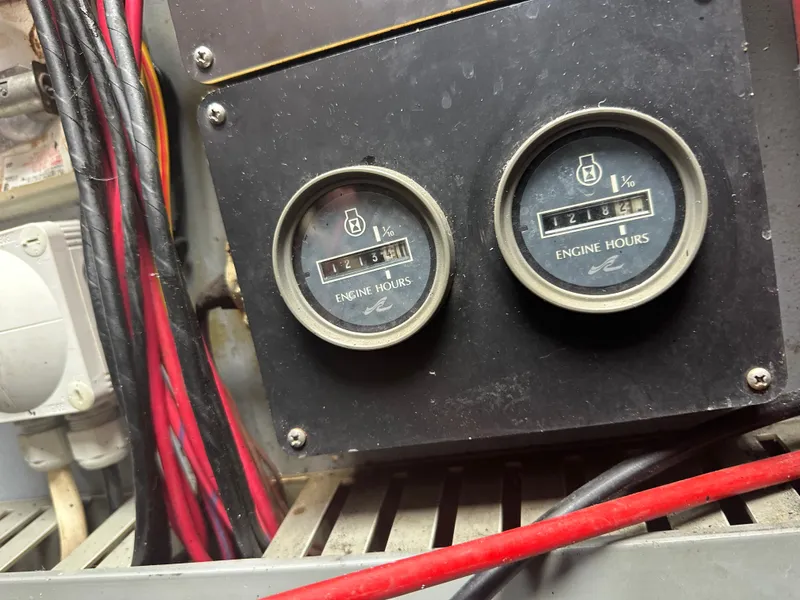 Slide: The Image of Sea Ray 350 Sundancer 1991 - 38