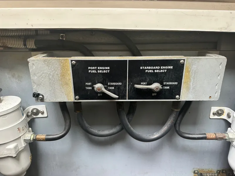 Slide: The Image of Sea Ray 350 Sundancer 1991 - 44