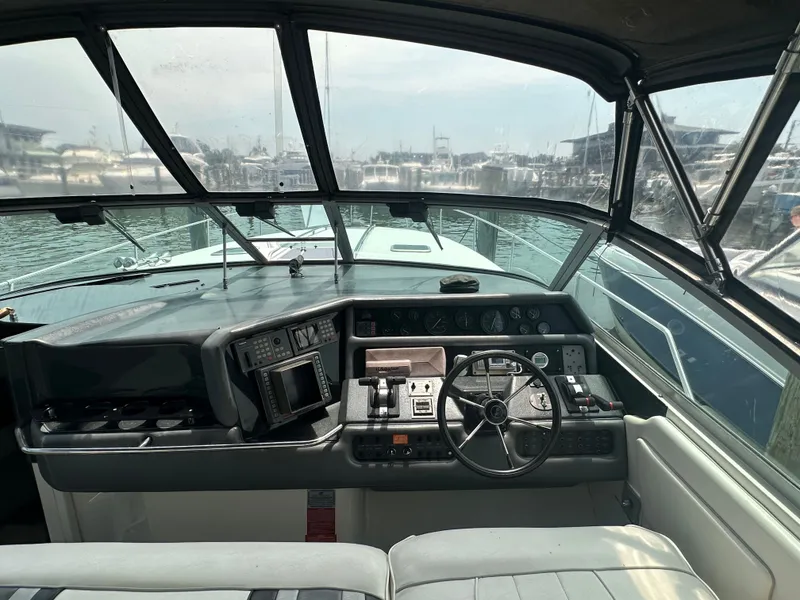 Slide: The Image of Sea Ray 350 Sundancer 1991 - 8