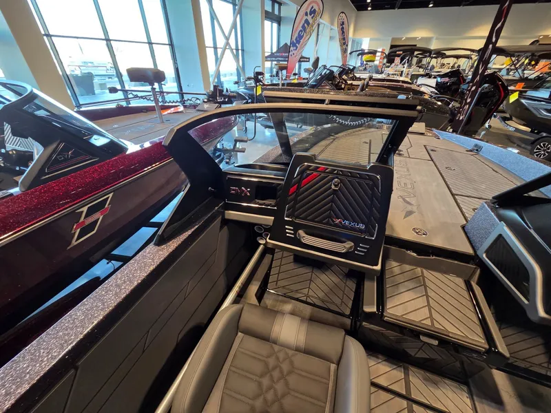 Slide: The Image of Vexus DVX22s 2026 - 14