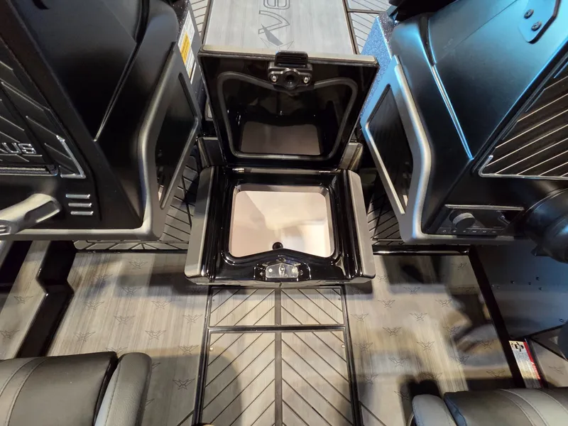 Slide: The Image of Vexus DVX22s 2026 - 18