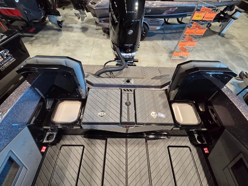 Slide: The Image of Vexus Boats DVX22s 2026 - 28