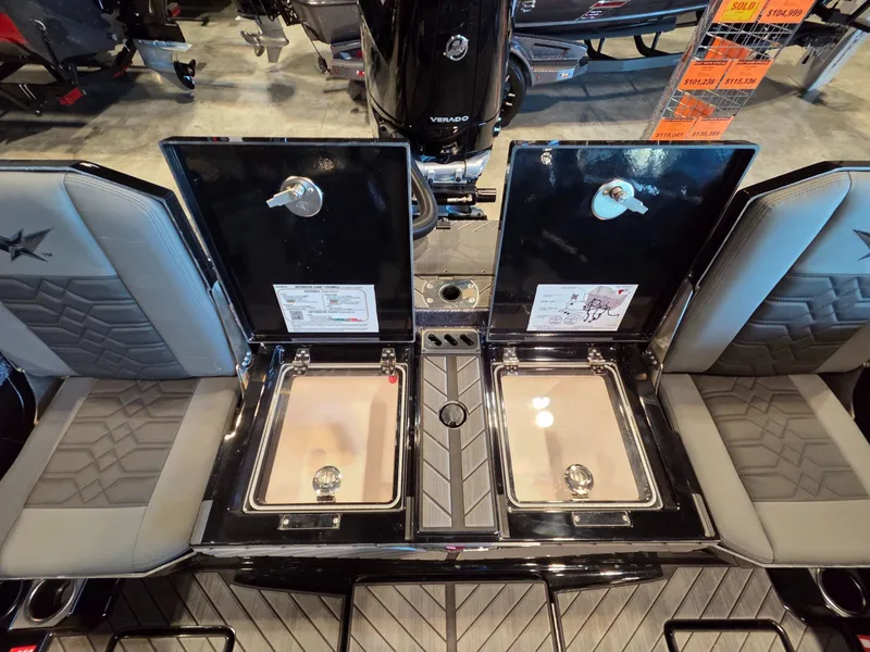 Slide: The Image of Vexus Boats DVX22s 2026 - 29