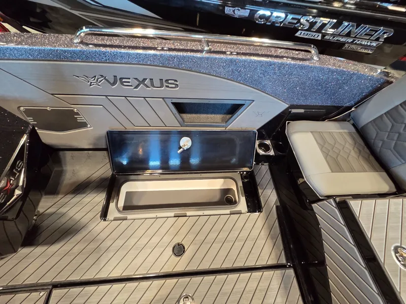 Slide: The Image of Vexus Boats DVX22s 2026 - 32