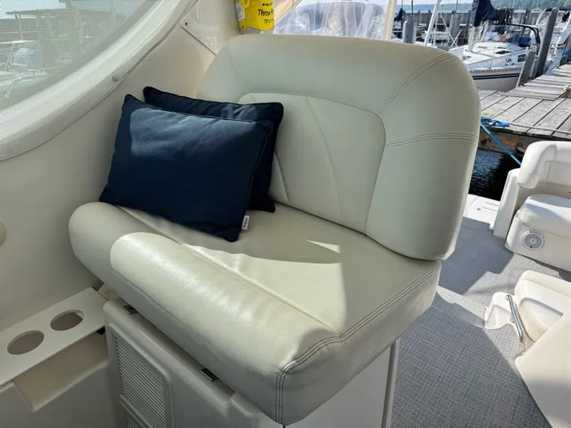 Slide: The Image of Tiara 4300 Sovran 2006 - 13