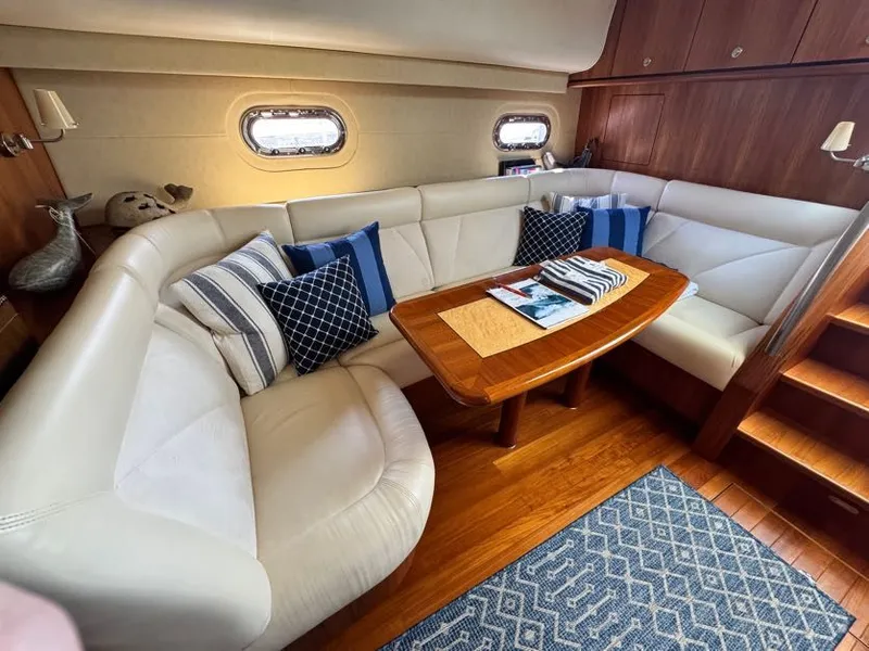 Slide: The Image of Tiara 4300 Sovran 2006 - 17