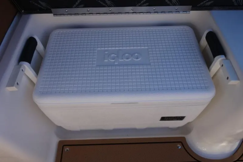 Slide: The Image of White Igloo cooler on 2026 Chaparral 30 Surf boat deck. - 13