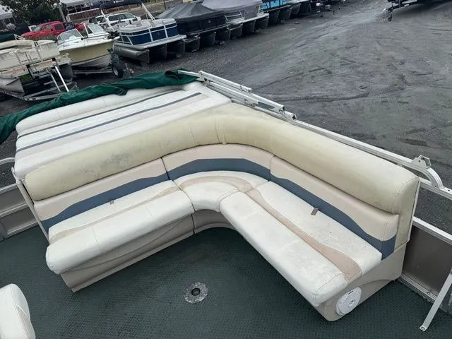 Slide: The Image of Smoker Craft 24 Foot Pontoon 2007 - 10