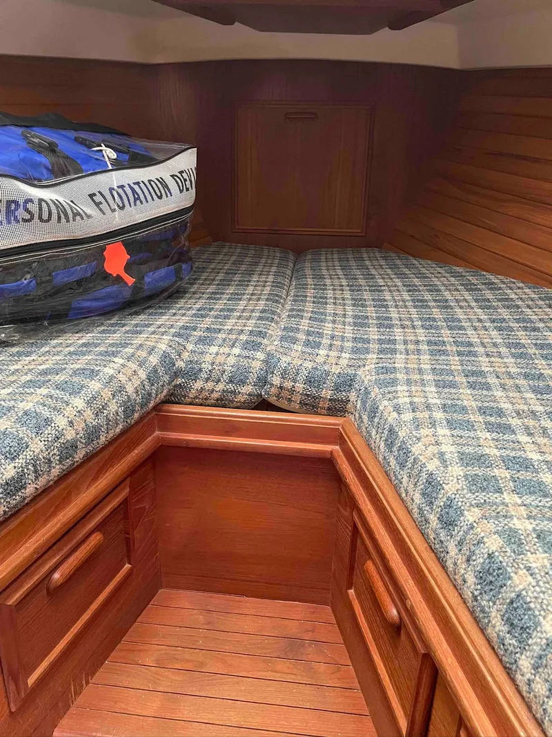 Slide: The Image of Cape Dory 30c 1984 - 10