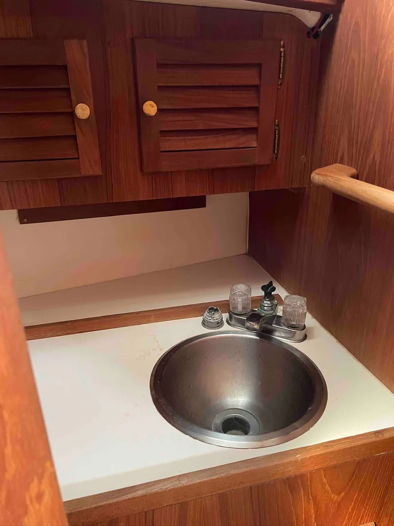 Slide: The Image of Cape Dory 30c 1984 - 11