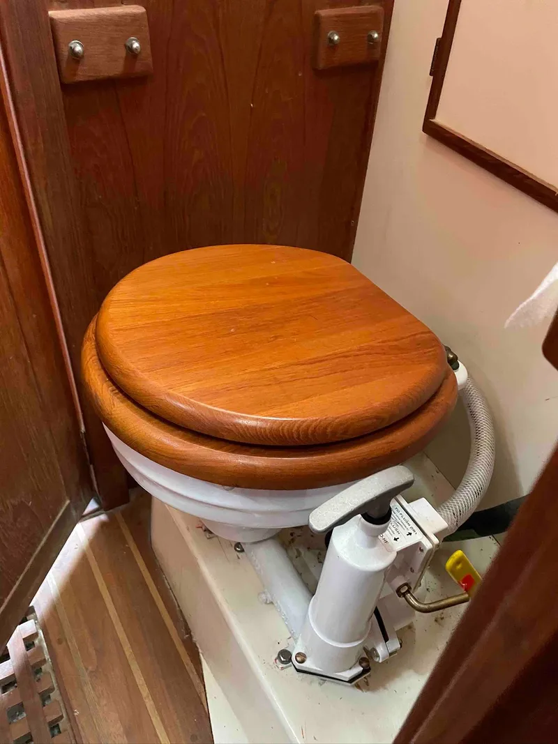 Slide: The Image of Cape Dory 30c 1984 - 12