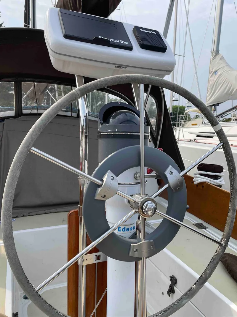 Slide: The Image of Cape Dory 30c 1984 - 4