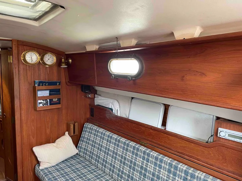 Slide: The Image of Cape Dory 30c 1984 - 8