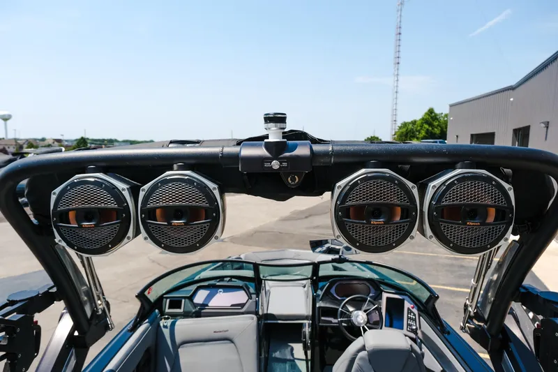Slide: The Image of 2023 MasterCraft XStar boat with premium audio speakers on the wakeboard tower. - 25