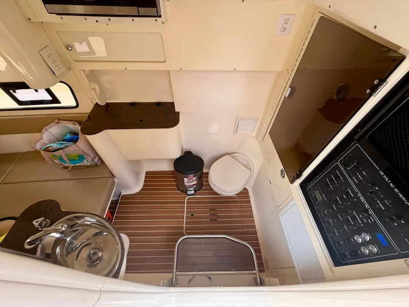 Slide: The Image of Scout 350LXF 2016 - 20