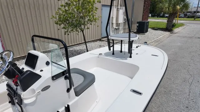 Slide: The Image of Spyder FX17 Flicker 2026 - 10