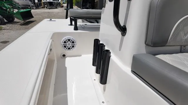 Slide: The Image of Spyder FX17 Flicker 2026 - 14