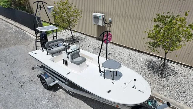 Slide: The Image of Spyder FX17 Flicker 2026 - 17