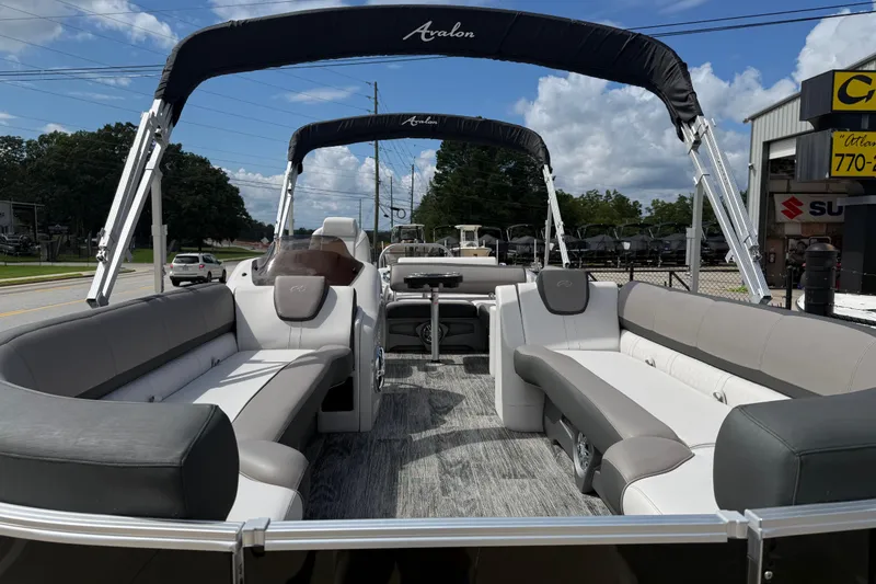 Slide: The Image of 2022 Avalon Catalina VRL 25' pontoon boat with spacious seating and modern design. - 11