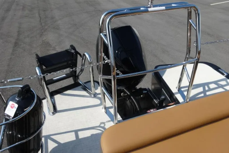 Slide: The Image of 2025 Harris Cruiser 250 LUX boat with sleek design and modern features. - 15