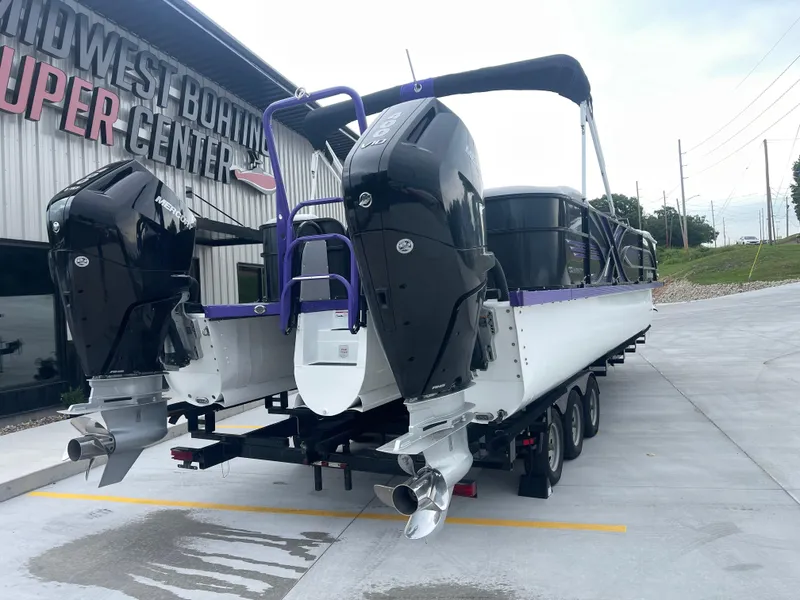 Slide: The Image of 2023 PlayCraft 3000 Infinity Extreme boat at Midwest Boating Center. - 13