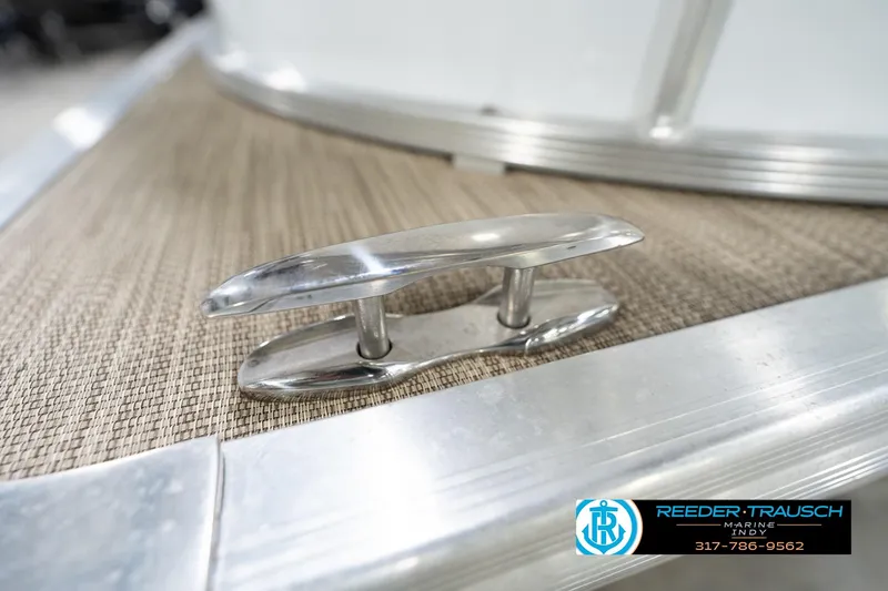 Slide: The Image of Stainless steel cleat on 2020 Leisurecraft 2435 LX boat deck, Reeder-Trausch Marine. - 54