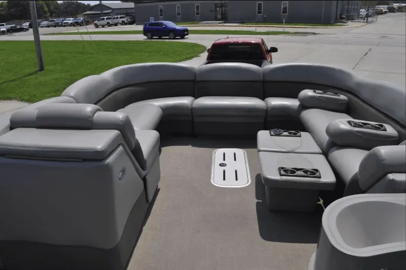 Slide: The Image of Premier 290 Grand View 2014 - 11