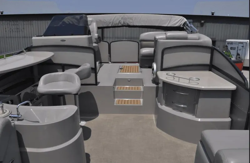 Slide: The Image of Premier 290 Grand View 2014 - 17