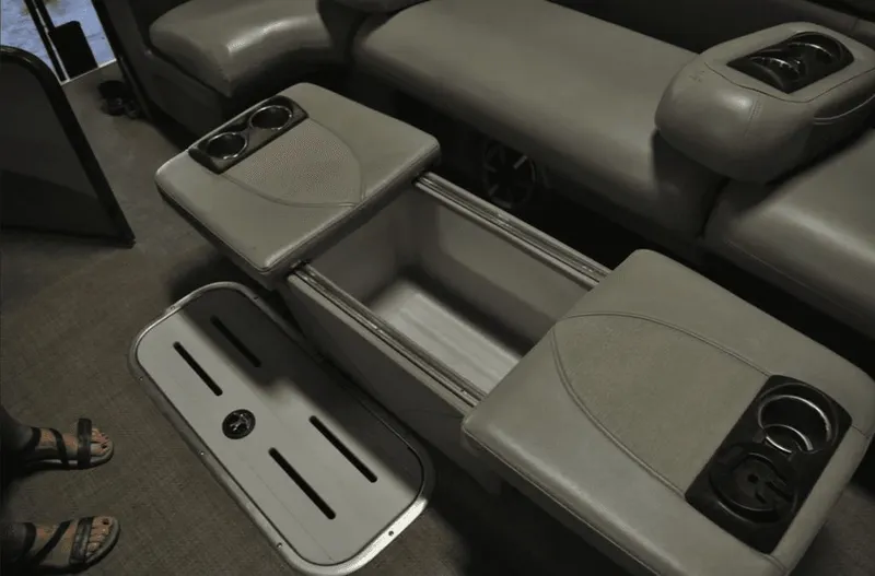 Slide: The Image of Premier 290 Grand View 2014 - 19