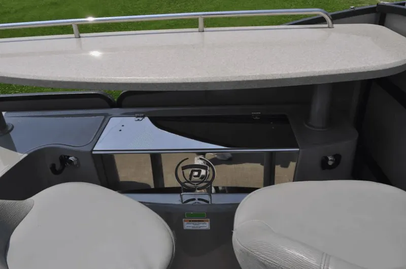 Slide: The Image of Premier 290 Grand View 2014 - 21