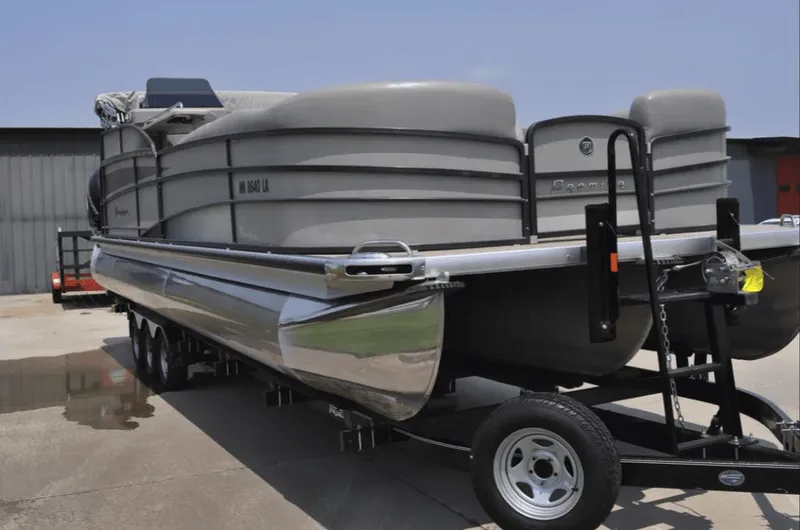 Slide: The Image of Premier 290 Grand View 2014 - 24