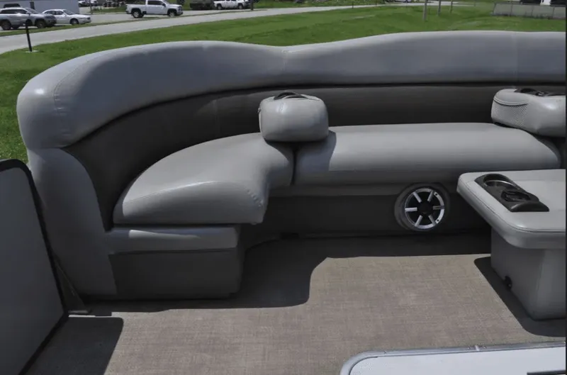 Slide: The Image of Premier 290 Grand View 2014 - 8