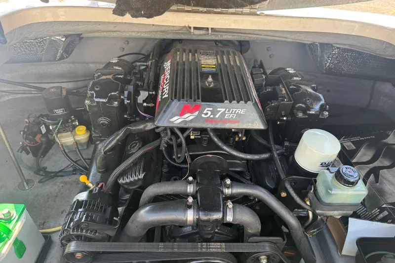 Slide: The Image of Engine compartment of a 2001 Chaparral 220 SSi with a 5.7-liter EFI motor. - 34