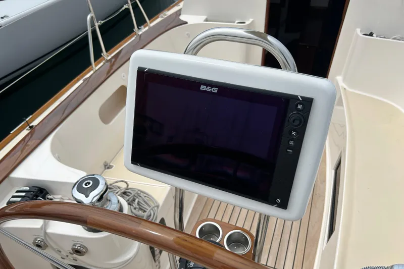 Slide: The Image of B&G Electronics Display - 11