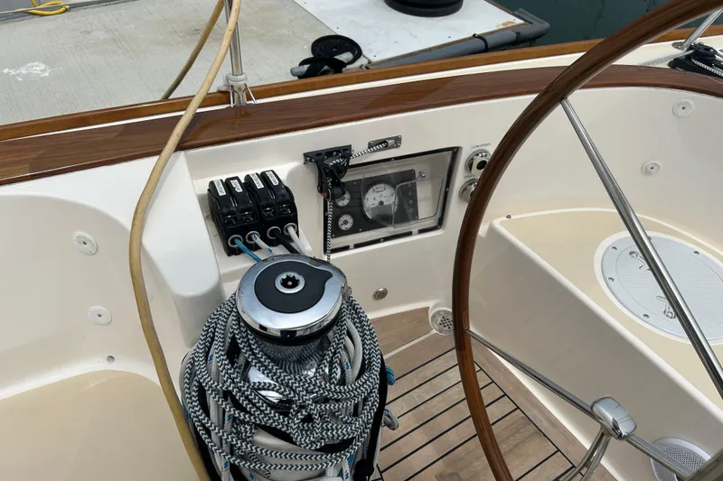 Slide: The Image of Harken 46 Power Winch 2 - 2