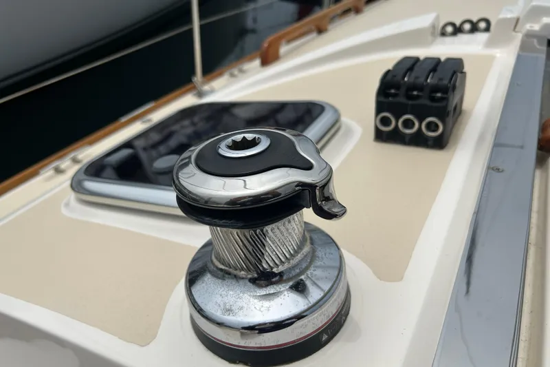 Slide: The Image of Harken 20 Two-Speed Cabin Top Winch - 6