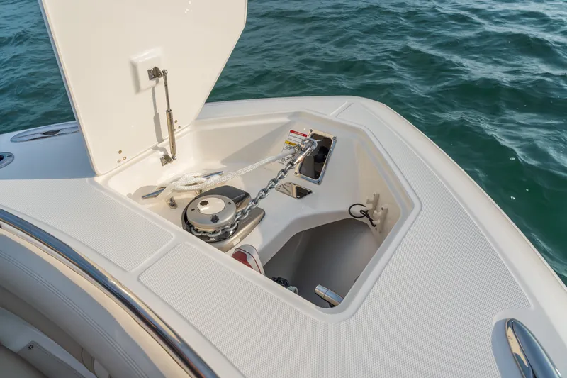 Slide: The Image of Boston Whaler 350 Realm 2026 - 42