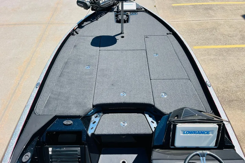 Slide: The Image of 2024 Ranger Z521R Ranger Cup Equipped boat deck with Lowrance electronics. - 10