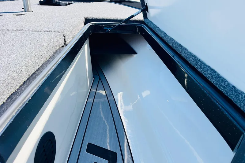 Slide: The Image of 2024 Ranger Z521R Ranger Cup Equipped boat storage compartment detail. - 22