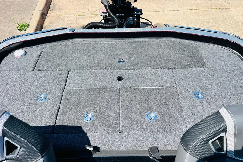 Slide: The Image of 2024 Ranger Z521R Ranger Cup Equipped boat deck with storage compartments. - 52