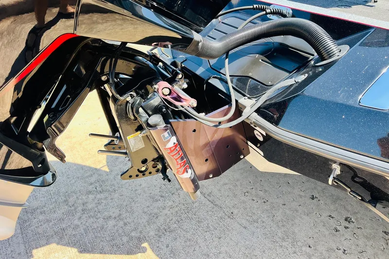 Slide: The Image of 2024 Ranger Z521R Ranger Cup Equipped boat engine detail with Atlas hydraulic jack plate. - 7