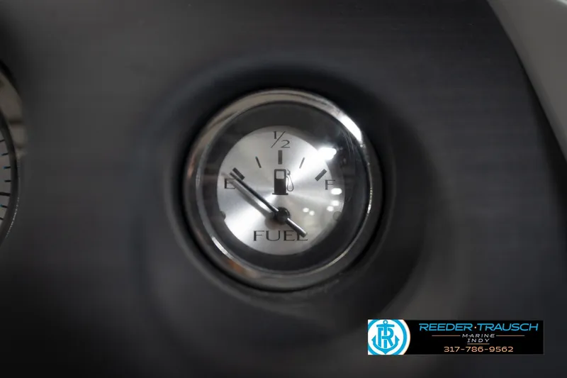 Slide: The Image of Fuel gauge of 2021 Bennington 20 SVSR boat, showing fuel level. - 37