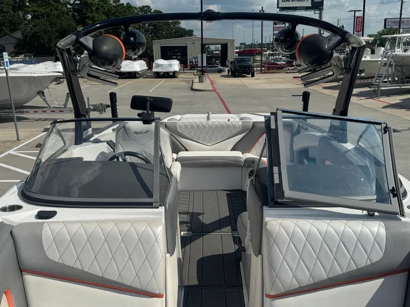 Slide: The Image of Tigé RZ4 2015 - 15