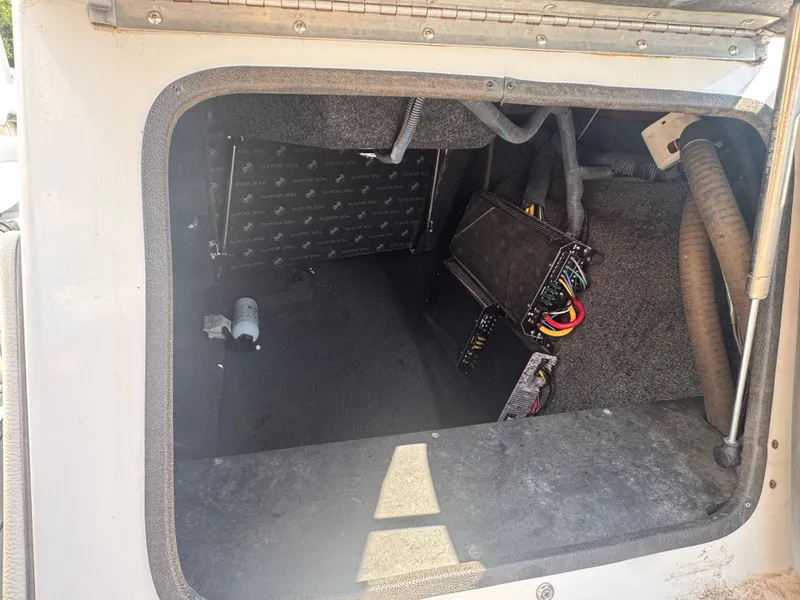 Slide: The Image of Tigé RZ4 2015 - 28