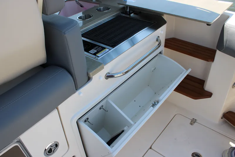 Slide: The Image of Boston Whaler 350 Realm 2026 - 63