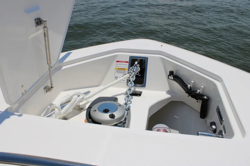 Slide: The Image of Boston Whaler 350 Realm 2026 - 15