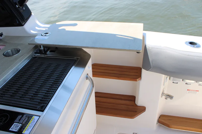 Slide: The Image of Boston Whaler 350 Realm 2026 - 62